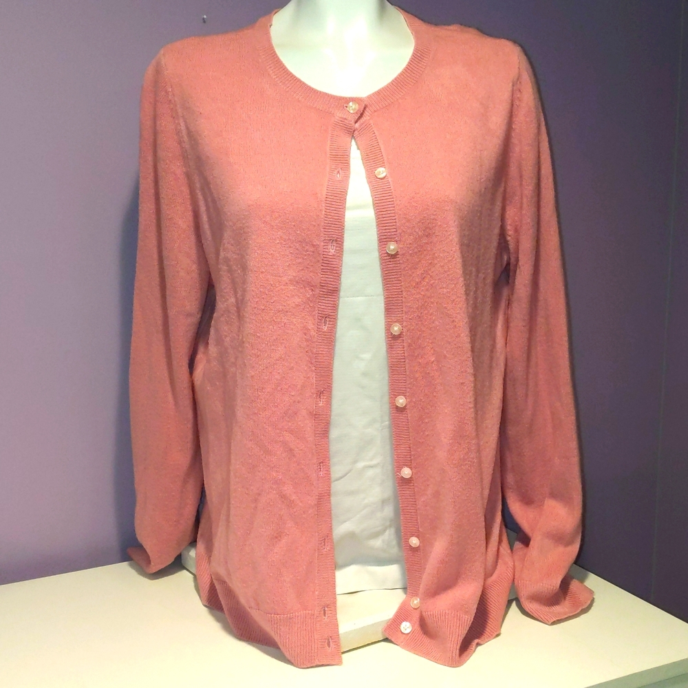 Rose color Croft & Barrow button front cardigan